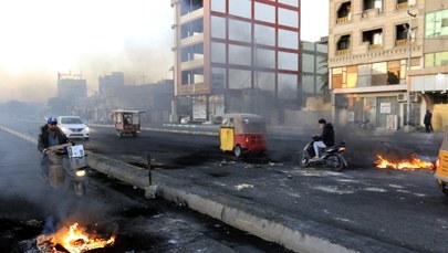 Irak: Demonstranci podpalili biura szyickich partii