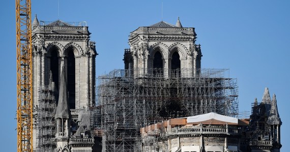"Prace przy odbudowie paryskiej katedry Notre Dame wkraczają w niebezpieczną fazę, zaczynają się bowiem przygotowania do demontażu rusztowania, co może spowodować kolejne zniszczenia" - powiedziała agencji Reutera przedstawicielka francuskich władz kościelnych.