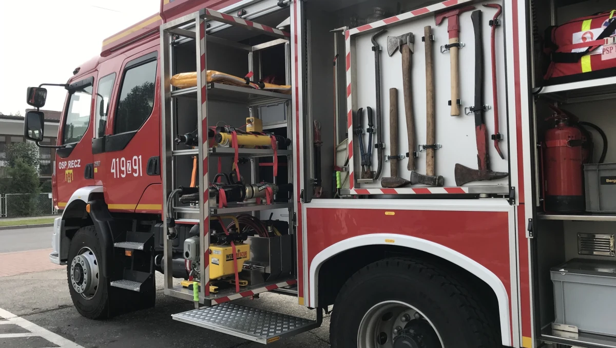 W Wigilię i dwa dni świąt Bożego Narodzenia strażacy interweniowali ponad 2,3 tys. razy – przekazał rzecznik komendanta głównego PSP st. bryg. Paweł Frątczak. W 612 pożarach zginęło 8 osób, a 35 zostało rannych; jedna osoba zatruła się tlenkiem węgla.