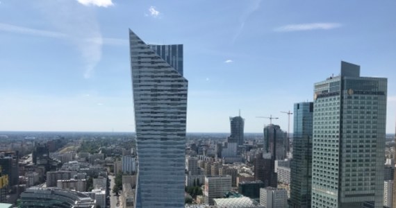 17 mln zł - tyle kosztowały dwa połączone apartamenty w zrewitalizowanej kamienicy w centrum Warszawy. To rekord Polski w 2019 r. Według danych serwisu urban.one, w tym samym budynku sprzedano drugie najdroższe mieszkanie - za 11,5 mln zł.