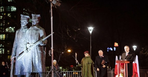 Hołd powstańcom wielkopolskim, w tym kobietom, które "były integralną częścią powstańczego zwycięstwa", oddano w piątek w Poznaniu w trakcie głównych uroczystości z okazji 101. rocznicy wybuchu zwycięskiej insurekcji. Powstanie zaczęło się 27 grudnia 1918 roku.