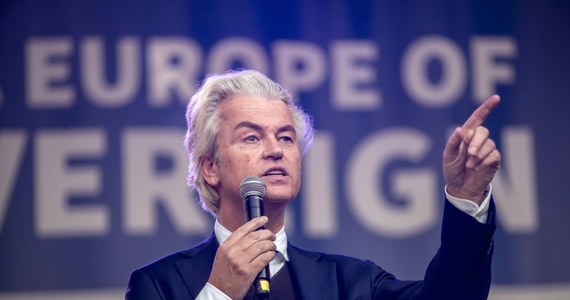 Kontrowersyjny holenderski polityk, ksenofob Geert Wilders zakończył dzisiaj ogłoszony wczoraj konkurs na karykaturę proroka Mahometa. Wilders stwierdził na portalu społecznościowym, że zwycięzcą konkursu jest: Mahomet.