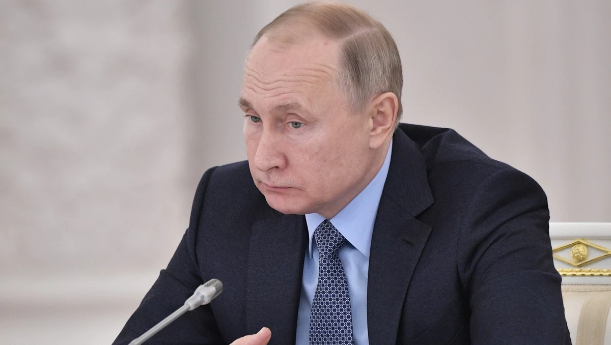 „Najlepszą odpowiedzią na kłamstwa Władimira Putina dotyczące Polski jest spokój” - tak zgodnie politycy wszystkich głównych partii zalecają reagować na to, co mówi rosyjski prezydent.