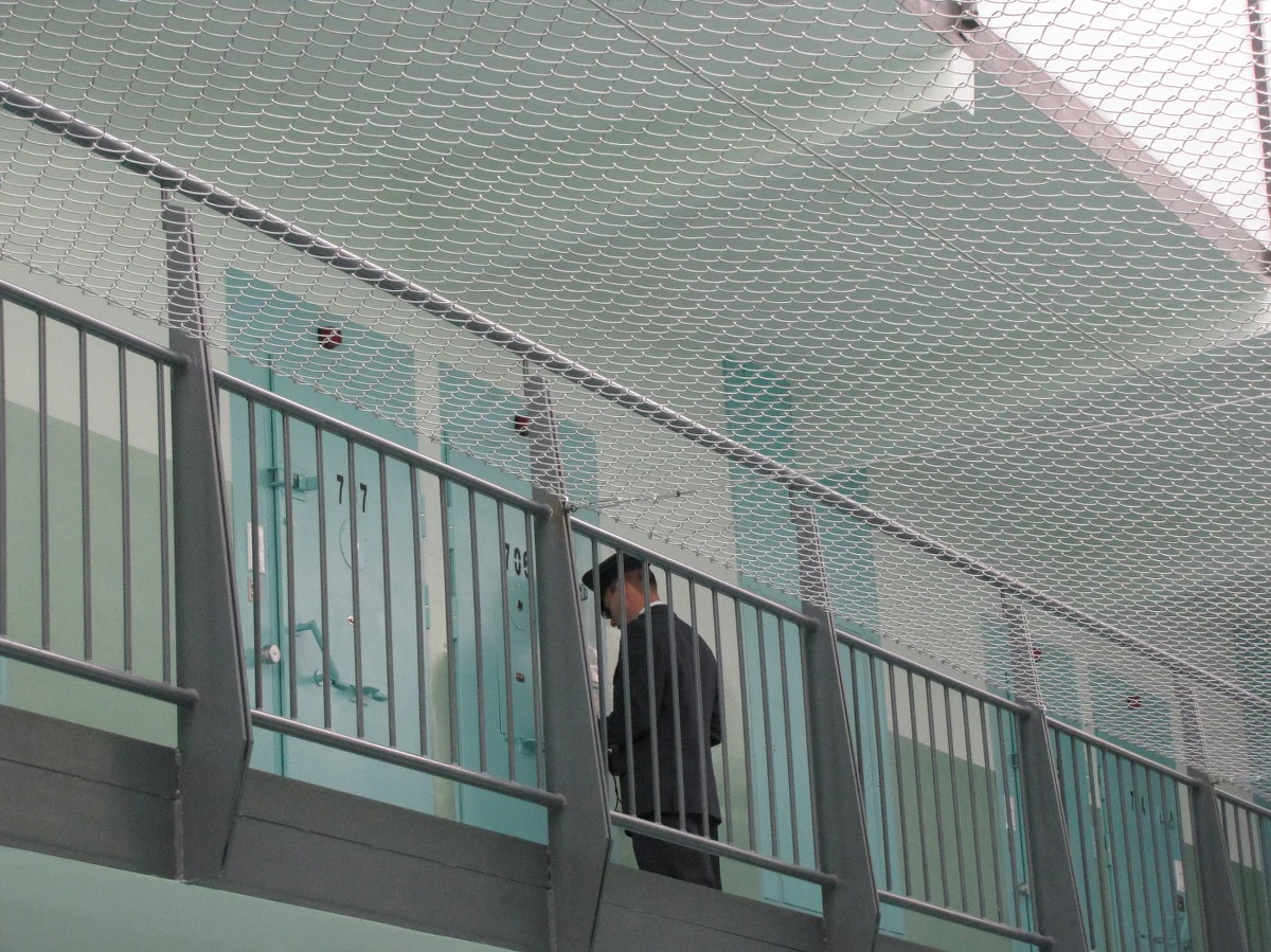 Na kary 1 roku i czterech miesięcy oraz 2 lat i czterech miesięcy więzienia skazał sąd dwóch obywateli Gruzji. Wyrok łódzkiego sądu zapadł w sprawie niezawiadomienia organów ścigania o zabójstwie 28-latki. 