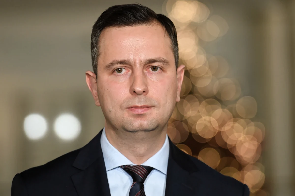 Lider Polskiego Stronnictwa Ludowego Władysław Kosiniak-Kamysz ocenił w Polsat News, że reforma polskiego systemu sądownictwa jest potrzebna, a obecnie wymiar sprawiedliwości jest "zawłaszczany". "Jest to wejście z buciorami polityki na salę sądową, a potrzebne jest uspołecznienie wymiaru sprawiedliwości" - zaznaczył polityk.