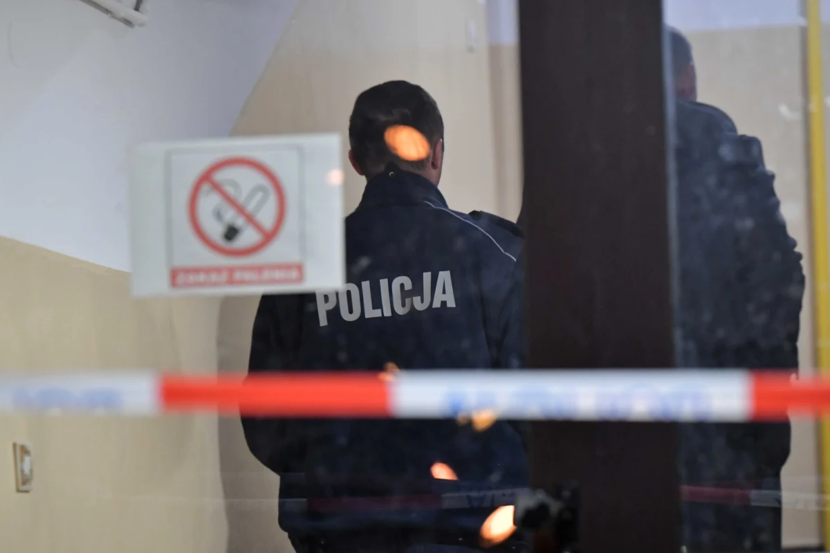 Tragedia w Garwolinie w województwie mazowieckim. 17-latek zabił tam swoją matkę. Policjanci w domu znaleźli jej ciało.