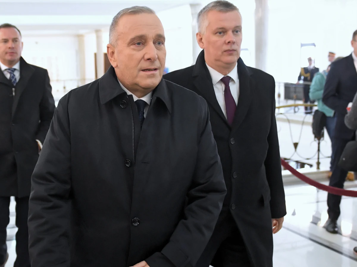 "Po 4 latach trudnej pracy zostawiam PO, zamykam ten etap; najlepszym kandydatem dla PO w następnej kadencji przewodniczącego będzie Tomasz Siemoniak" - powiedział na konferencji prasowej Grzegorz Schetyna.