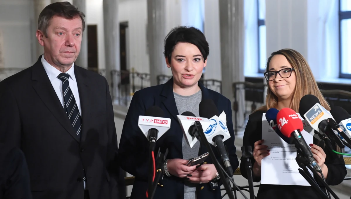 Wzrost nakładów na służbę zdrowia do 7,2 proc. PKB do 2024 roku przewiduje złożony w Sejmie projekt ustawy, który przygotowała Lewica. Zwiększenie wydatków ma być stopniowe. Lewica proponuje, aby w tym roku na służbę zdrowia przeznaczyć 5,9 proc. PKB.