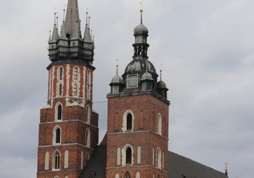 Dron spadł na dach Bazyliki Mariackiej. 24-latek z zarzutami