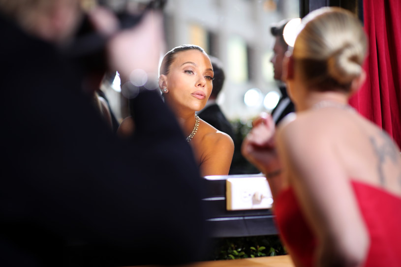 Powodem konfliktu między Scarlett Johansson a wytwórnią Disneya było udostępnienie filmu „Czarna Wdowa” w serwisie streamingowym, co zdaniem aktorki było naruszeniem warunków umowy. Zajmująca się dystrybucją obrazu wytwórnia kilka dni temu złożyła wniosek o przeniesienie postępowania sądowego do arbitrażu, dzięki czemu proces byłby tajny.