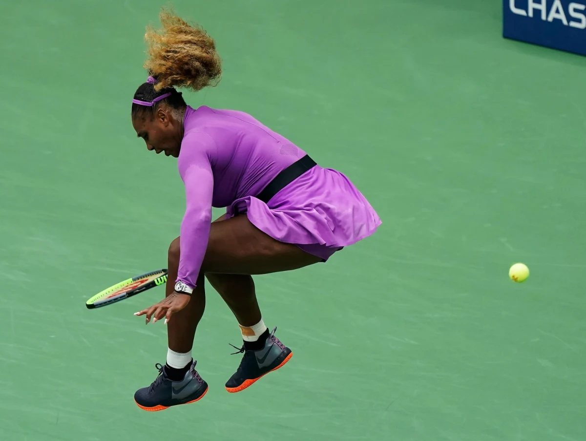 Przyjaźniące się tenisistki Serena Williams i Caroline Wozniacki po raz pierwszy razem wystąpiły w deblu. Amerykanka i Dunka polskiego pochodzenia pokonały w pierwszej rundzie turnieju WTA na kortach twardych w Auckland Japonki Nao Hibino i Makoto Ninomiya 6:2, 6:4.
