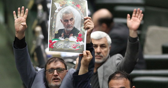 Iran rozważa 13 "scenariuszy zemsty" w odwecie za ubiegłotygodniowy atak amerykański w Bagdadzie, w którym zginął irański generał Kasem Sulejmani - ogłosił we wtorek sekretarz Najwyższej Rady Bezpieczeństwa Narodowego Ali Szamchani, cytowany przez agencję Fars.