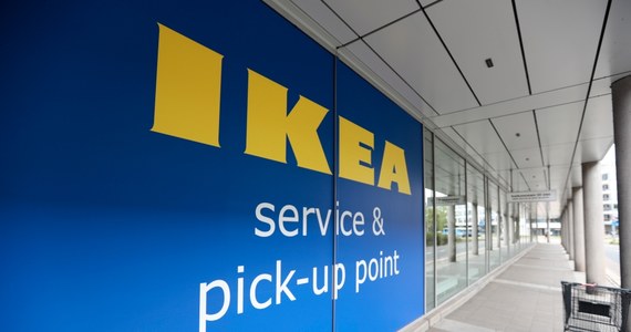 Szwedzki koncern meblowy IKEA zapłaci 46 milionów dolarów odszkodowania rodzicom 2-letniego chłopca, który zginął w maju 2017 roku przygnieciony przez komodę. To największa kwota, jaka zostanie wypłacona w historii rozwiązywania sporów w ramach ugody w USA - podaje BBC. 