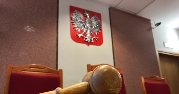 Na 15 lat więzienia skazał częstochowski sąd okręgowy Adriana Ś., oskarżonego o zabicie 75-letniej sąsiadki. Do morderstwa doszło w 2018 roku na tle rabunkowym. W chwili zbrodni skazany miał 16 lat.