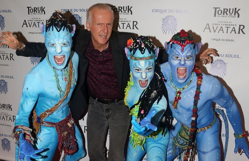 Choć niedawno ogłoszono, że premiery kolejnych części filmu „Avatar” zostały po raz kolejny przełożone o rok, to James Cameron nie zwalnia tempa i cały czas realizuje w Nowej Zelandii prace na planie kontynuacji swojego hitu. W rozmowie z Arnoldem Schwarzeneggerem z okazji klimatycznego szczytu 2020 Austrian World Summit reżyser wyznał, że zakończył już aktorskie zdjęcia do drugiej części „Avatara”, a zdjęcia do trzeciej części są bliskie ukończenia.

