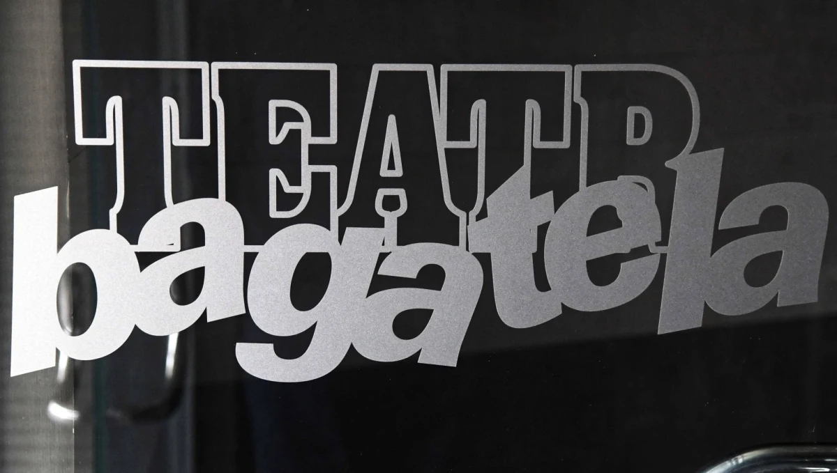 Henryk S., dyrektor krakowskiego Teatru Bagatela usłyszał zarzuty dotyczące łamania praw pracowniczych i nakłaniania do innych czynności seksualnych. Mężczyzna nie przyznał się do winy i złożył wyjaśnienia.