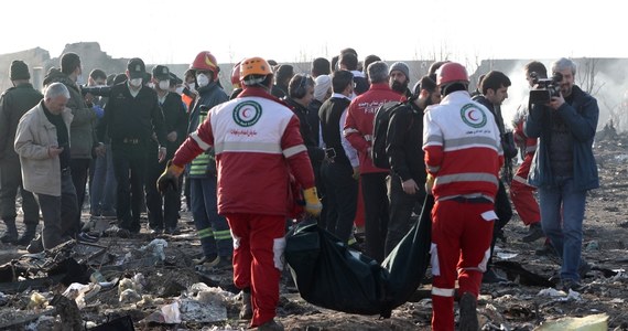 Niemiecki dziennik "Bild" przekonuje, że to irańska obrona przeciwlotnicza mogła zestrzelić pasażerski ukraiński samolot z 176 osobami na pokładzie. Powołuje się przy tym na opinie ekspertów i podobieństwo do innych tego rodzaju wypadków.