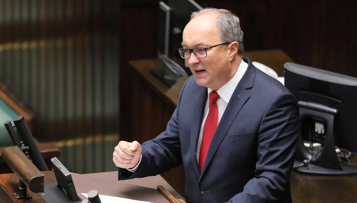 W projekcie budżetu na 2020 rok widzę braki i niespełnione obietnice. Wstyd mieć zrównoważony budżet, gdy tyle problemów pozostaje nierozwiązanych, dlatego Lewica go nie poprze - mówił w imieniu swojego klubu Włodzimierz Czarzasty podczas sejmowej debaty budżetowej. 