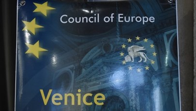 Ministrowie nie spotkali się z przedstawicielami Komisji Weneckiej. Nie było zielonego światła od MSZ