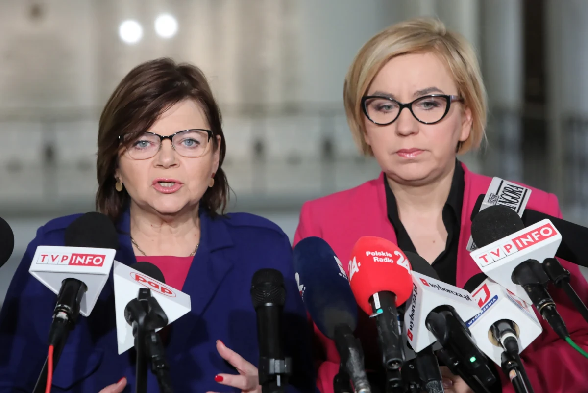 Posłowie Koalicji Obywatelskiej złożyli poprawkę do projektu ustawy o przeniesieniu pieniędzy z OFE do ZUS, która przewiduje likwidację konieczności płacenia "15-procentowego haraczu" przy tej okazji - poinformowały w piątek Izabela Leszczyna i Paulina Hennig-Kloska z KO.