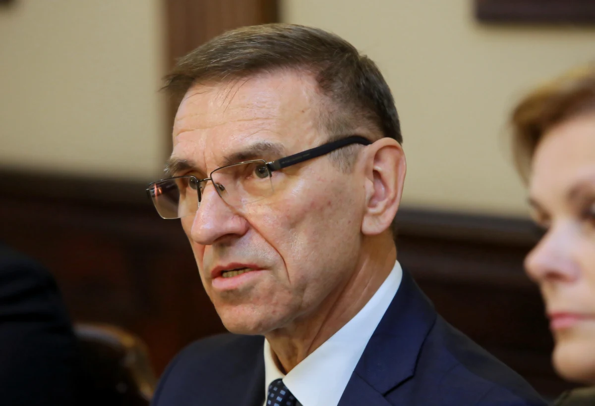 "Odreagowywanie osobistych niepowodzeń, leczenie frustracji i chęć zaspokojenia patologicznej żądzy władzy' – w ten sposób prezydent Olsztyna Piotr Grzymowicz skomentował w sobotę w mediach społecznościowych próbę zainicjowania referendum w sprawie jego odwołania.