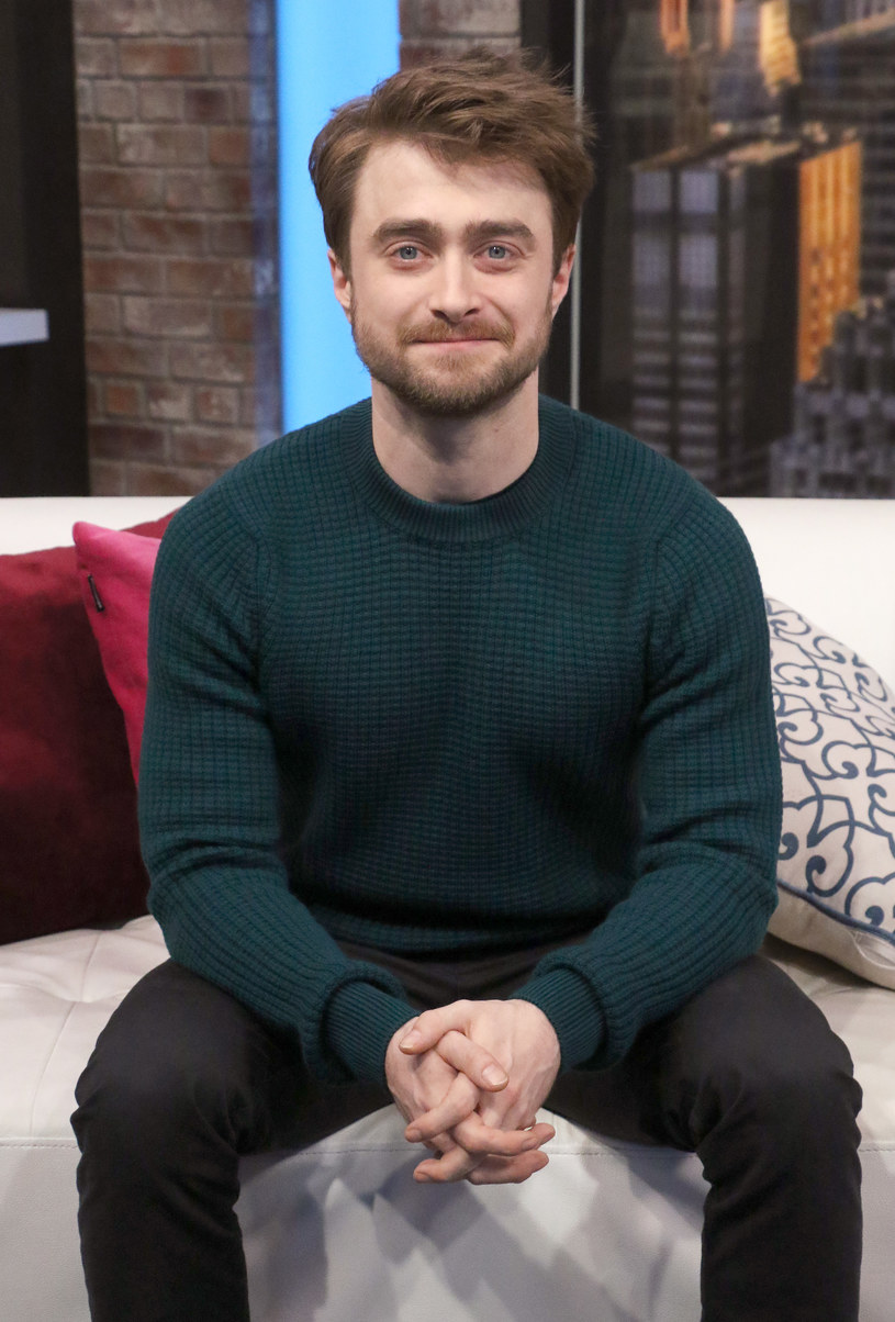 ​Daniel Radcliffe, który światową sławę zyskał dzięki roli Harry'ego Pottera, spędzał ostatnio czas w Nowym Jorku. Okazuje się jednak, że gwiazdor po latach nie jest już tak bardzo rozpoznawalny. Aktor w programie "The Graham Norton Show" opowiedział o tym, jak został uznany przez przechodnia za... bezdomnego. 