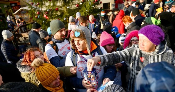 W całej Polsce i w kilkunastu krajach za granicą w niedzielę trwa 28. Finał Wielkiej Orkiestry Świątecznej Pomocy. Niemal 120 tys. wolontariuszy zbiera pieniądze, które w tym roku mają zostać przekazane na polepszenie standardów diagnostycznych i leczniczych w dziecięcej medycynie zabiegowej. Hasło tegorocznego finału to "Wiatr w żagle".