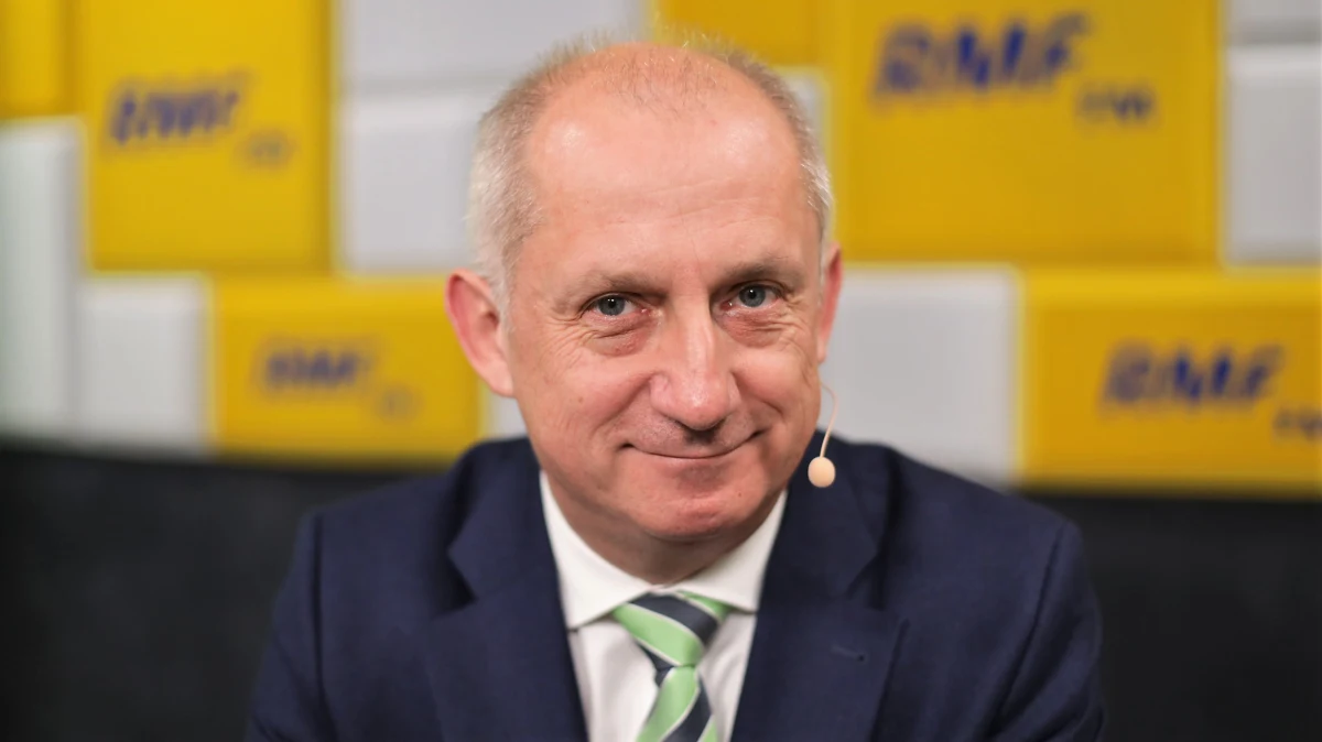 "To nieprawda" - tak Sławomir Neumann z PO komentuje medialne doniesienia, że Grzegorz Schetyna, wstrzymał fundusze na kampanię Małgorzaty Kidawy - Błońskiej. Zdaniem gościa Porannej rozmowy w RMF FM, sztab pracuje, chociaż nie ma szefa. "Ludzie pracują. Nie ma najmniejszego problemu" - dodaje. 