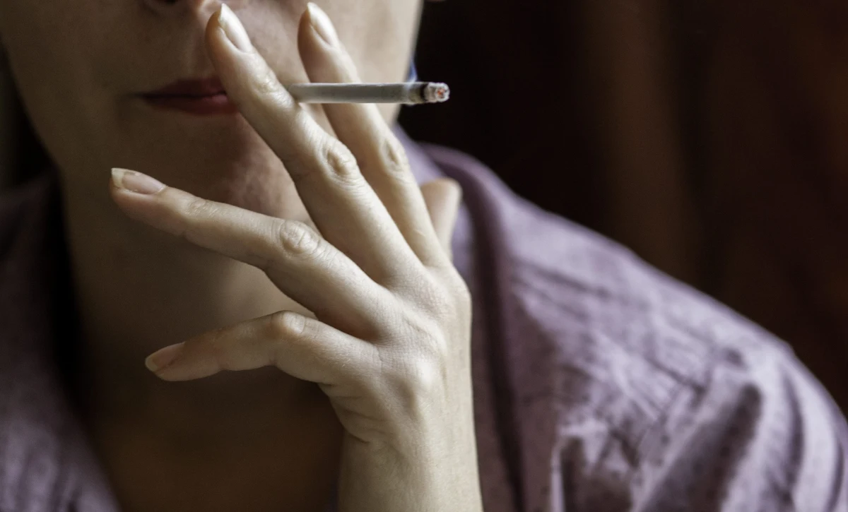 Od maja tego roku sprzedaż papierosów mentolowych będzie zakazana. Unia Europejska stoi na stanowisku, że papierosy mają smakować tytoniem i niczym innym - pisze w poniedziałek "Polska Times".
