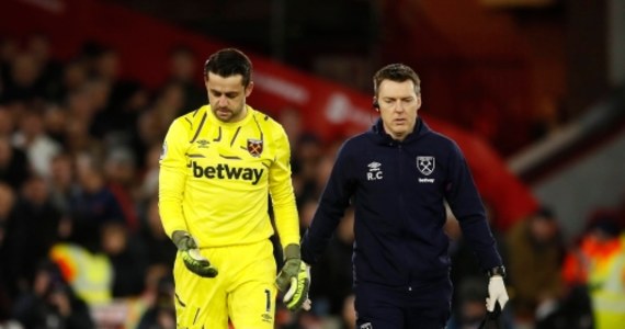 Łukasz Fabiański - bramkarz reprezentacji Polski i West Ham United , który z powodów problemów zdrowotnych opuścił boisko w piątkowym meczu ligi angielskiej z Sheffield United, wróci do gry za kilka tygodni. Taką informację przekazał w poniedziałek londyński klub.