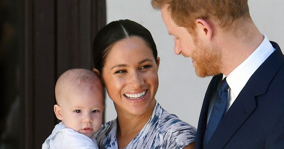 ​Kto będzie odpowiedzialny za bezpieczeństwo Harry’ego i Meghan, gdy książęca para zamieszka w Kanadzie? Wczoraj brytyjska królowa Elżbieta II zgodziła się na zmianę ich roli w rodzinie królewskiej. Premier Kanady Justin Trudeau nie wyklucza, że pokryje koszty związane z ochroną, ale, jak podkreśla, wiele kwestii pozostaje do ustalenia. 