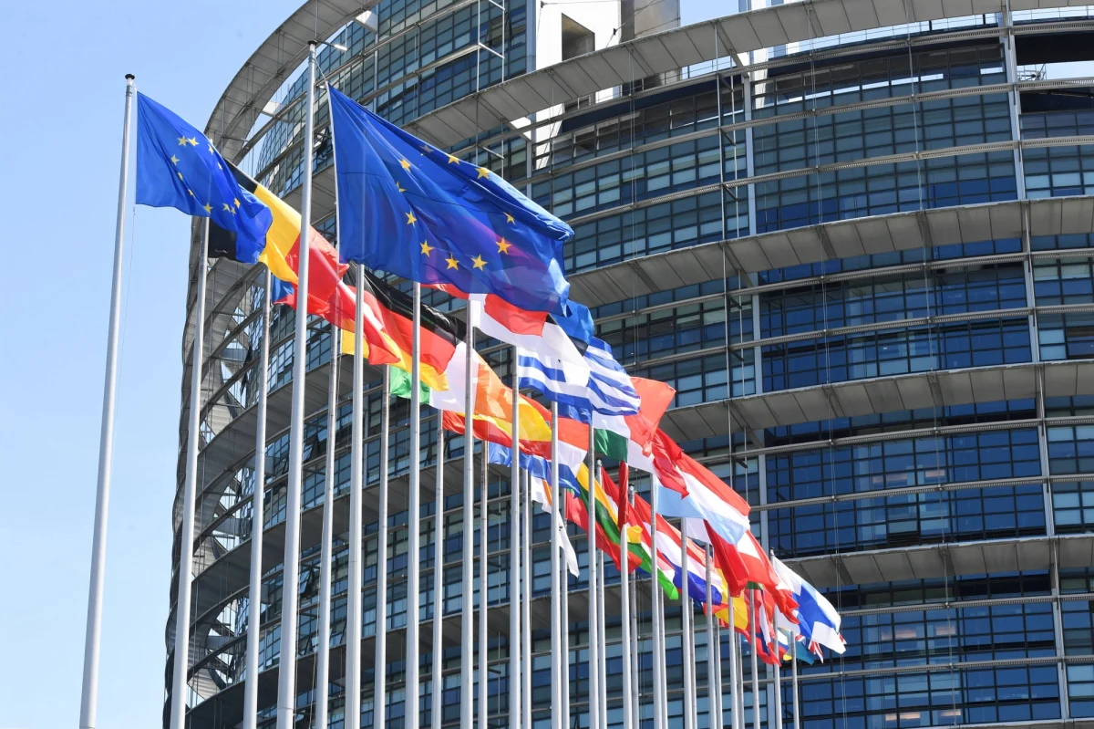 Polska była ofiarą, a nie sprawcą II wojny światowej, a współodpowiedzialność za wywołanie konfliktu ponosi Rosja - mówili europosłowie podczas debaty w Parlamencie Europejskim na temat rosyjskich manipulacji historycznych.