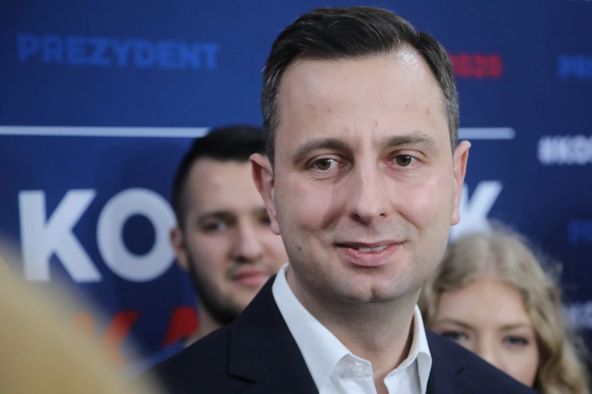 Szef Polskiego Stronnictwa Ludowego i kandydat tej partii na prezydenta - Władysław Kosiniak-Kamysz - skrytykował w Mińsku Mazowieckim marszałek Sejmu Elżbietę Witek za nieogłoszenie do tej pory terminu wyborów. "Uważam, że jest to robione pod prezydenta Dudę, żeby on sobie mógł spokojnie jeździć po Polsce, a inni kandydaci, żeby czekali w blokach startowych. Ja nie będę czekał na pozwolenie spotkania z wyborcami" – oświadczył.