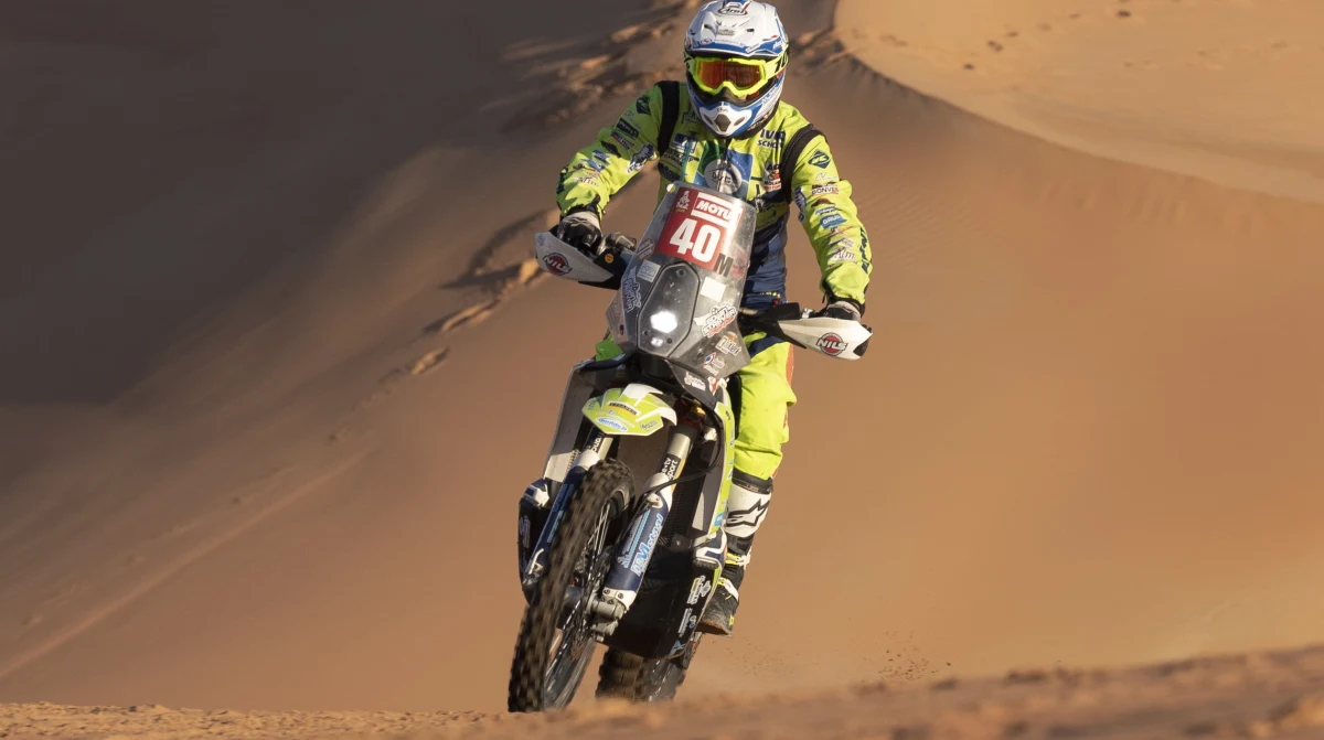 Edwin Straver po wypadku na 11. etapie Rajdu Dakar znajduje się w stanie krytycznym. Jak podała agencja ANP, 48-letni holenderski motocyklista  był reanimowany na miejscu, a później helikopterem przetransportowano go do szpitala w Rijadzie.