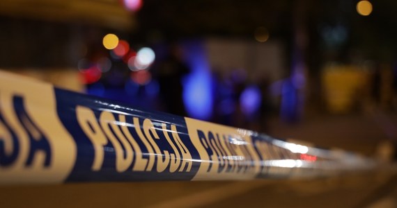 Rozczłonkowane ciało starszej kobiety znaleźli w czwartek wieczorem policjanci w Skwierzynie w Lubuskiem. Zaginięcie 64-latki zgłosiła wcześniej jej opiekunka. W sprawie zatrzymano konkubenta poszukiwanej. 