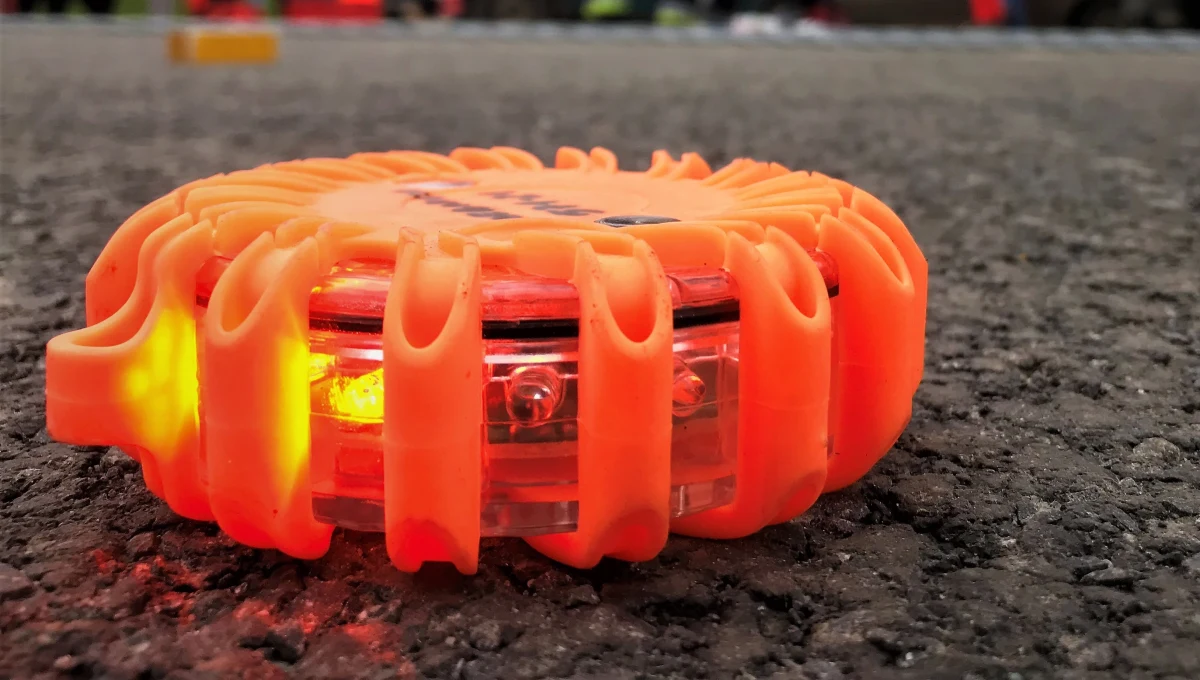 Dwie osoby nie żyją po zderzeniu busa z samochodem ciężarowym – poinformowała w piątek zachodniopomorska straż pożarna. Do wypadku doszło po godz. 9 na drodze powiatowej w okolicy miejscowości Trzciana, w gminie Sławoborze.