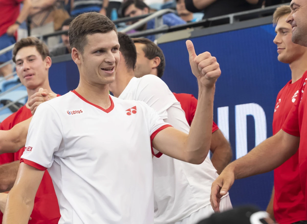 Dennis Novak będzie rywalem rozstawionego z numerem 31. Huberta Hurkacza w pierwszej rundzie wielkoszlemowego Australian Open. Austriacki tenisista do głównej drabinki turnieju w Melbourne, w której zmagania ruszą w poniedziałek, dostał się z kwalifikacji.
