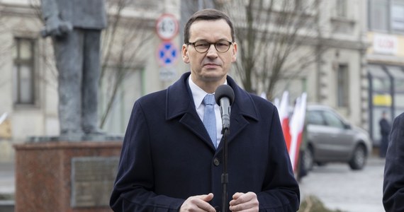 Dlaczego Putin nie wspomina o spotkaniu Mołotowa z Hitlerem i Ribbentropem w Berlinie w 1940 roku, czy współpracy NKWD i Gestapo przeciwko Polakom - napisał premier Mateusz Morawiecki, odnosząc się do grudniowych słów prezydenta Rosji Władimira Putina na temat przyczyn wybuchu II wojny światowej. 