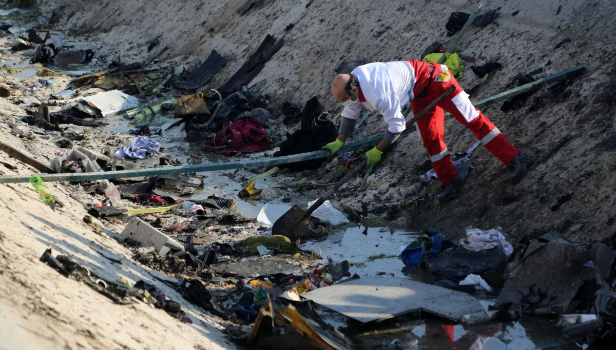 Wciąż nie ma ostatecznego planu w sprawie analizy danych z czarnych skrzynek ukraińskiego boeinga, który został nieumyślnie zestrzelony przez obronę przeciwlotniczą Iranu - poinformowało w niedzielę Biuro Bezpieczeństwa Transportu Kanady (TSB).
