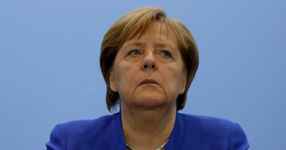 Kanclerz Niemiec Angela Merkel oznajmiła na konferencji prasowej, że niedzielny szczyt w Berlinie poświęcony wojnie domowej w Libii zakończył się sukcesem. Uczestnicy spotkania ustalili dalsze działania wobec tego kraju, w tym wstrzymanie pomocy dla walczących stron.