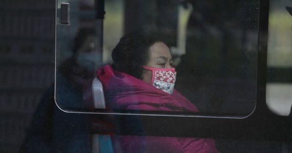 Centrum ds. kontroli i zapobiegania chorobom Korei Płd. (KCDC) poinformowało w poniedziałek, że u 35-letniej kobiety potwierdzony został pierwszy w tym kraju przypadek zakażenia koronawirusem z Wuhan powodującym zapalenie płuc. Kobieta przyleciała z Chin.