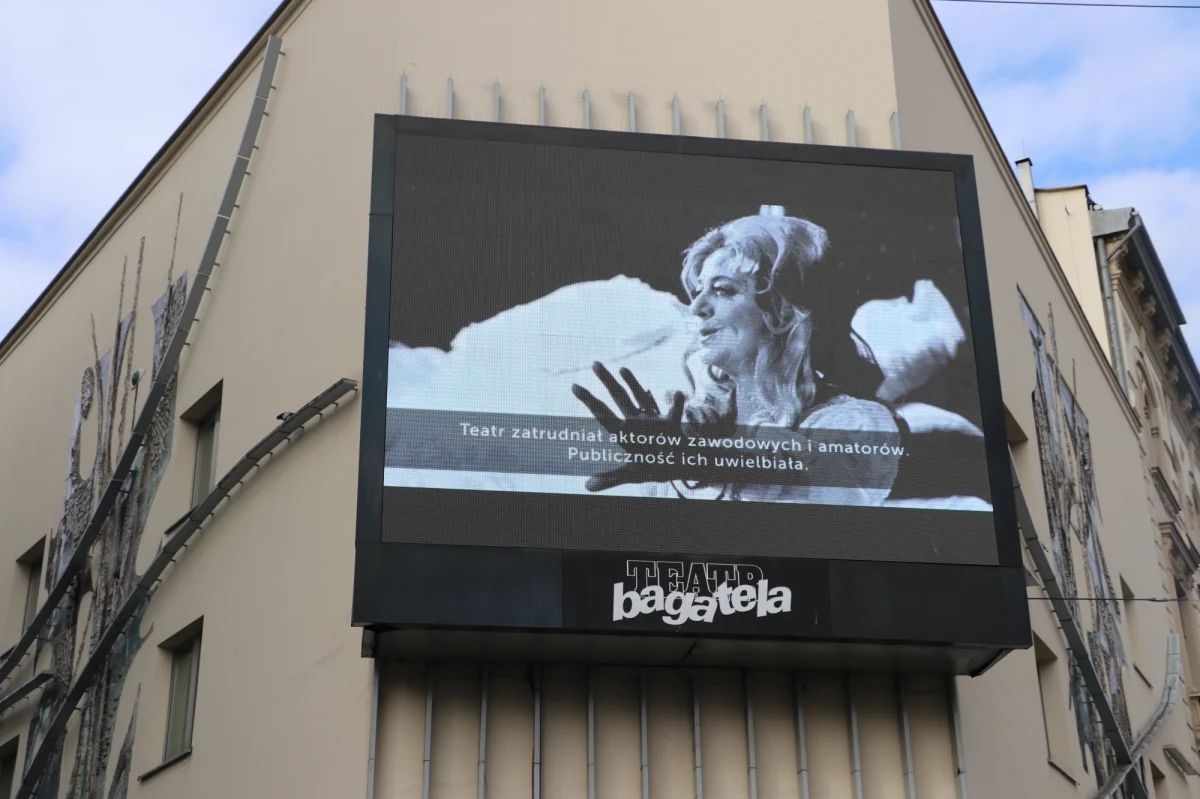 Trwa procedura odwołania dyrektora Teatru Bagatela. W najbliższych dniach poddane analizie zostaną przesłane opinie. Jak zakłada Rzecznik Prasowy Urzędu Miasta Krakowa: Procedura odwołania dyrektora Teatru Bagatela powinna zostać zamknięta do końca stycznia. Konkurs na nowego dyrektora teatru zostanie ogłoszony na przełomie stycznia i lutego.