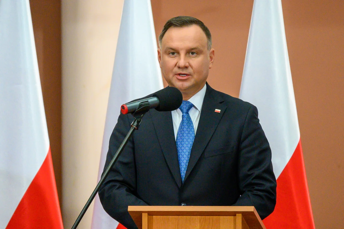 "Prezydent Putin z całą pewnością rozpowszechnia kłamstwa historyczne" - ocenił w rozmowie z izraelską telewizją publiczną prezydent RP Andrzej Duda w odpowiedzi na pytanie, czy prezydent Rosji kłamie ws. faktów dotyczących II wojny światowej.