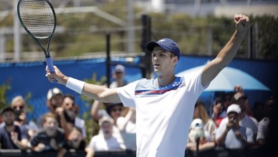 Australian Open: Hurkacz awansuje po pięciosetowej przeprawie 