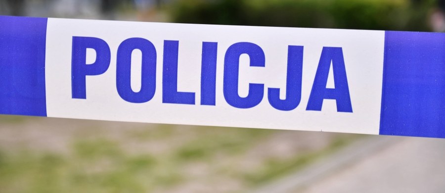 Sześcioletnia dziewczynka z Dąbrowy Górniczej trafiła do Górnośląskiego Centrum Zdrowia Dziecka w Katowicach z poważnymi ranami brzucha i szyi. Sprawą zajęła się prokuratura. Prawdopodobny sprawca ataku to ojciec dziewczynki, który również jest ranny. 