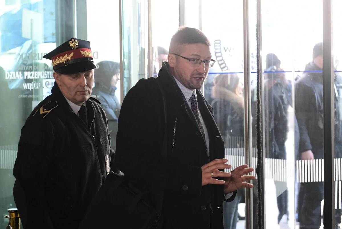 "Wycofanie przez prezesa Sądu Rejonowego w Olsztynie Macieja Nawackiego delegacji do Warszawy dla sędziego Pawła Juszczyszyna uniemożliwiło oględziny list poparcia dla kandydatki do KRS, pod którą podpisali się obywatele" - powiedział dyrektor CIS Andrzej Grzegrzółka. Innego zdania jest rzecznik Sądu Okręgowego w Olsztynie. 