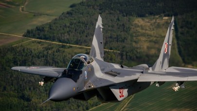 Komisja bada oderwanie się czaszy spadochronu MiGa-29
