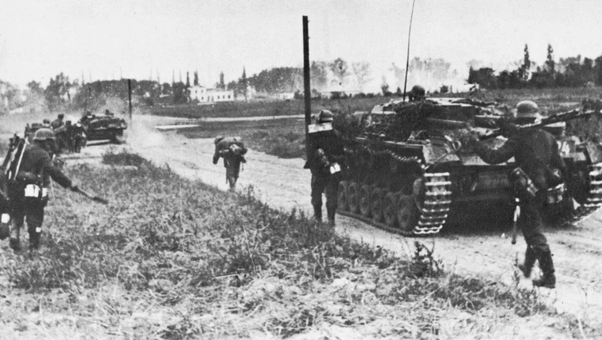 Jedynie co drugi Niemiec uważa, że II wojna światowa rozpoczęła się od inwazji III Rzeszy i Związku Radzieckiego na Polskę. Podobnie jest we Włoszech. Nieco więcej wiedzy o początkach wojny mają mieszkańcy Wielkiej Brytanii i Francji – wynika z sondażu United Survey dla RMF FM i “Dziennika Gazety Prawnej”. 