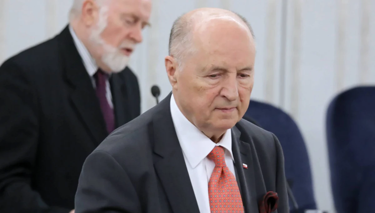 Partia rządząca chce rozszerzenia składu prezydium Senatu. Opozycja nie chce o tym słyszeć - pisze środowa "Rzeczpospolita". 