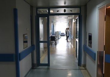 Szpital w Pile rozstaje się z doświadczonym chirurgiem. Powód? Głosowanie w radzie miasta 
